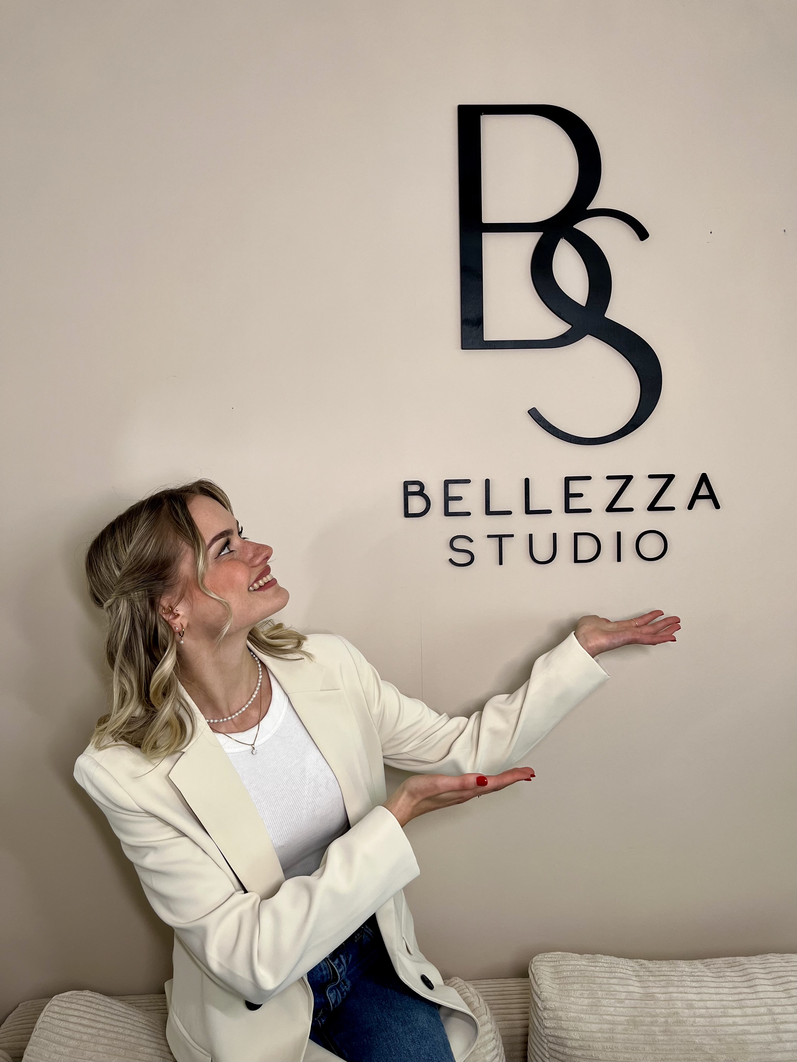 Mirella im Bellezza Studio